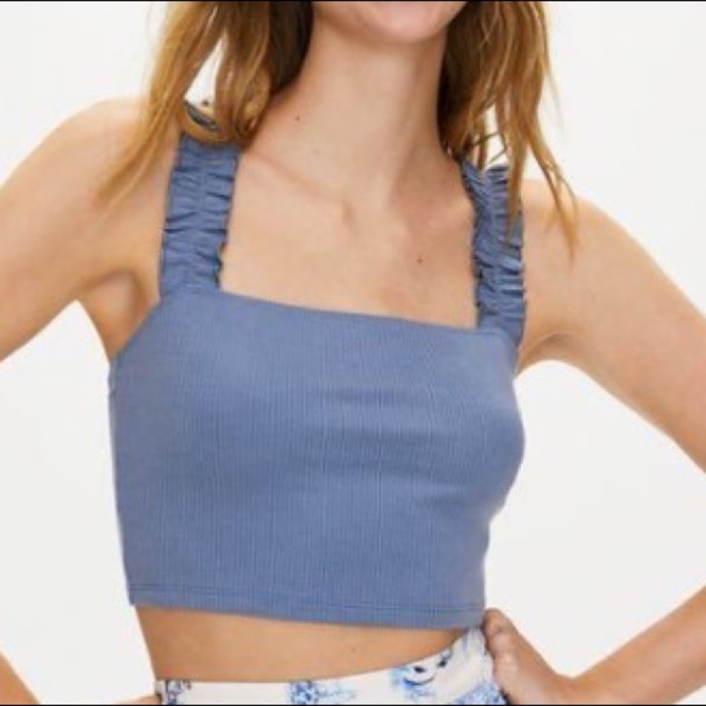 Aritzia Sunday Best Crop Top